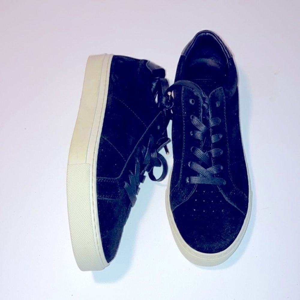 NWT Greats suede leather platform sneakers in excellent condition